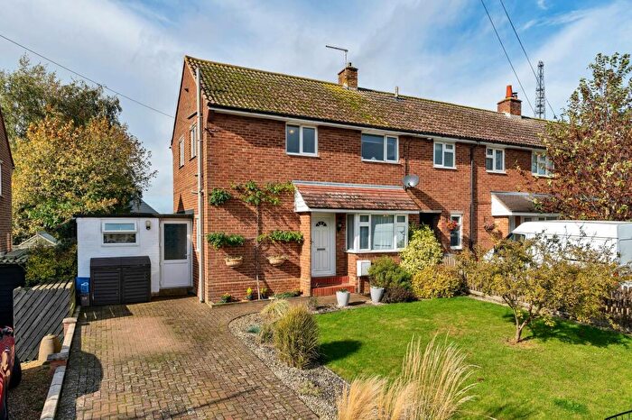 3 Bedroom Semi-Detached House For Sale In Royston Road, Barkway, SG8