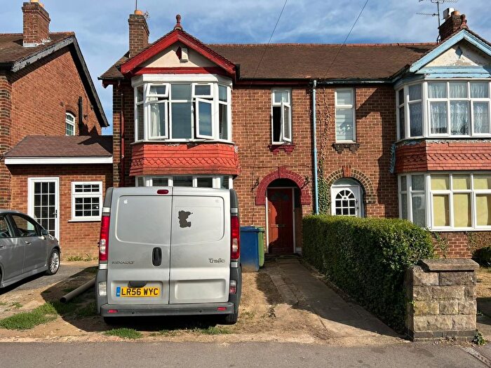 5 Bedroom Semi-Detached House To Rent In Hollow Way, Cowley, Oxford, Oxfordshire, OX4
