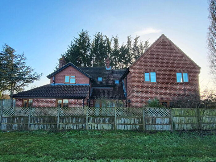 5 Bedroom Detached House For Sale In Wishing Well Cottage, Sleaford Road, Brant Broughton, Lincoln, Lincolnshire, LN5