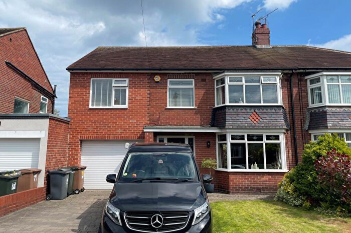 5 Bedroom Semi-Detached House For Sale In West Dene Drive, North Shields, Tyne And Wear, NE30