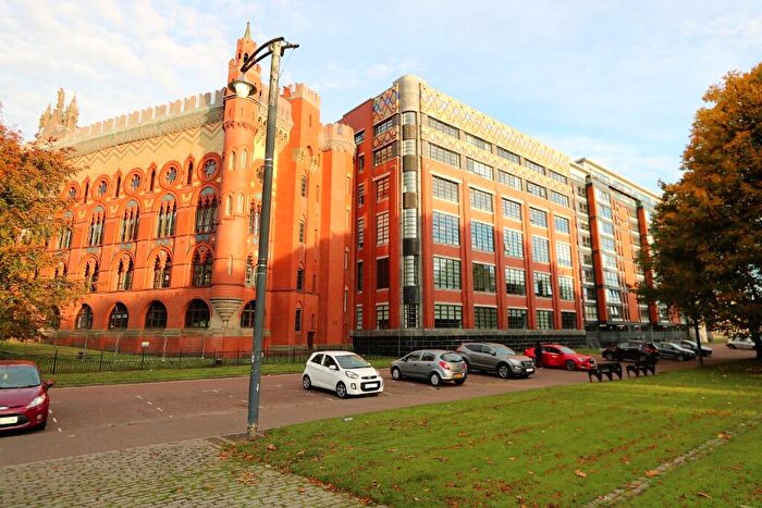 1 Bedroom Flat To Rent In Templeton Court, Glasgow, City Of Glasgow, G40