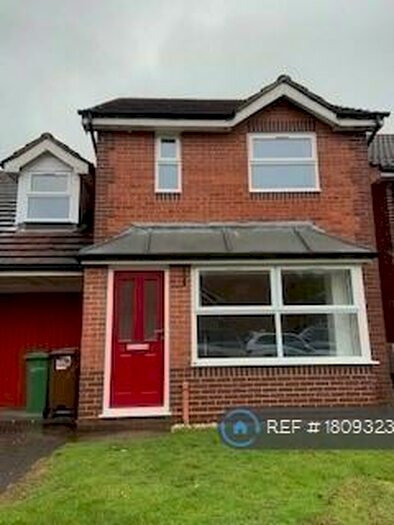 3 Bedroom Semi-Detached House To Rent In St. Chads Close, Mansfield, NG18