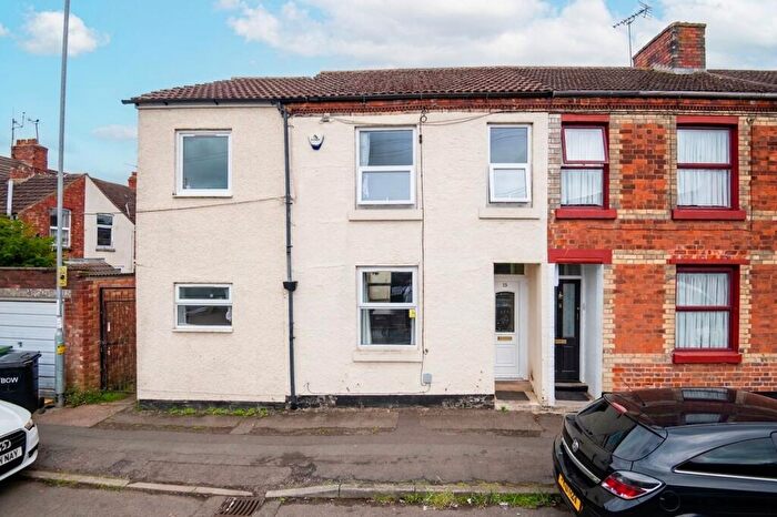 5 Bedroom Terraced House For Sale In Grant Road, Wellingborough, NN8