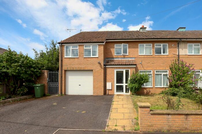 4 Bedroom Semi-Detached House For Sale In Harters Close, Coxley, Wells, BA5