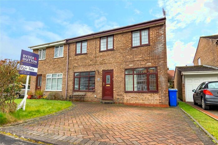 4 Bedroom Semi-Detached House To Rent In Springvale Close, Ashton-Under-Lyne, Greater Manchester, OL7