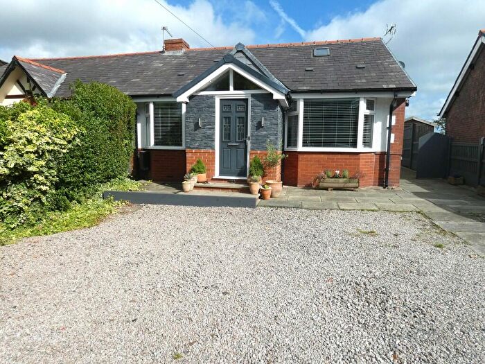 3 Bedroom Semi-Detached House For Sale In Preston Road, Coppull, PR7