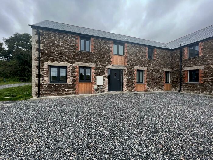 4 Bedroom Barn Conversion To Rent In Trevarrick Farm, Gorran, PL26