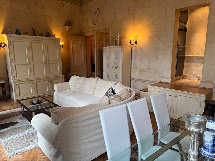 1 Bedroom Flat To Rent In Ennismore Gardens, London, SW7