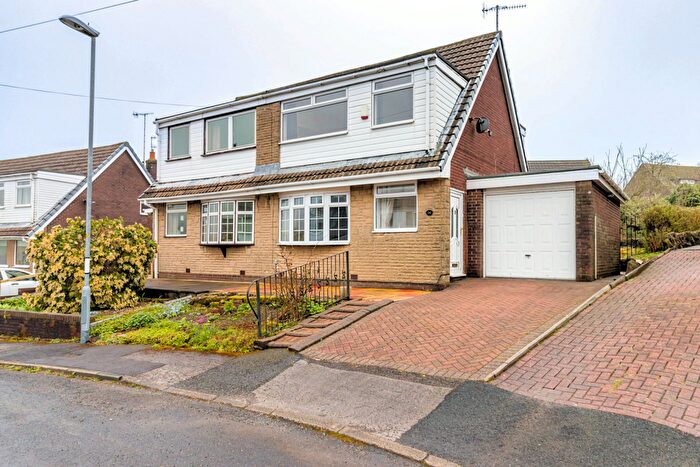 3 Bedroom Semi Detached House For Sale In Seven Acres, Delph, Saddleworth, OL3