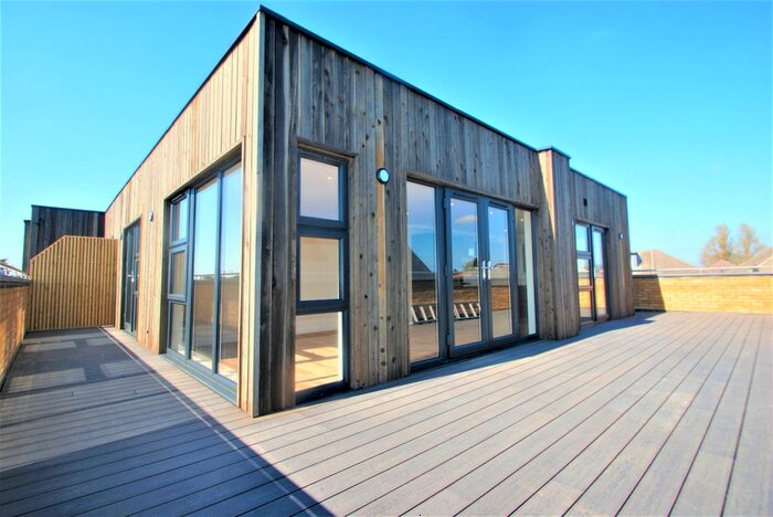 2 Bedroom Flat To Rent In Castle Road, Winton, Bournemouth, BH9