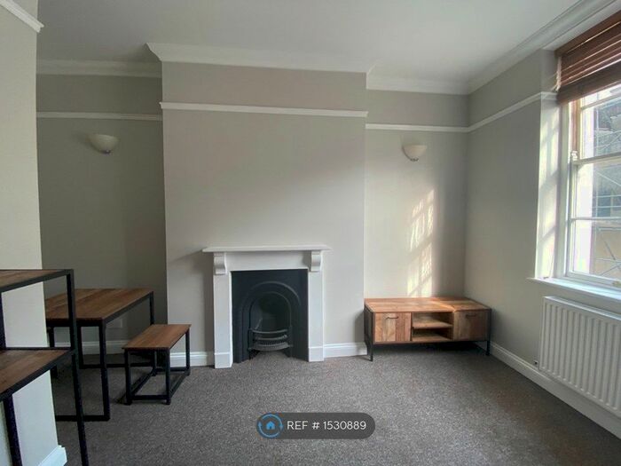 2 Bedroom Flat To Rent In King Street, Exeter, EX1