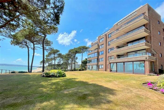 3 Bedroom Flat To Rent In Branksome Dene, BH13