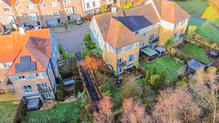 4 Bedroom End Of Terrace House For Sale In Cheney Crescent, Haywards Heath, RH16