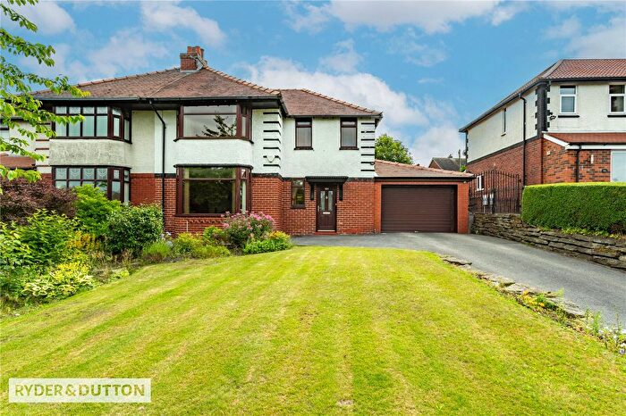 3 Bedroom Semi-Detached House For Sale In Oldham Road, Thornham, Rochdale, Greater Manchester, OL16