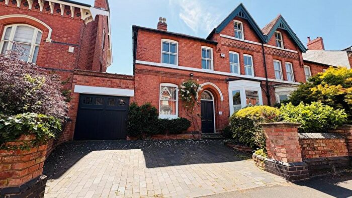 5 Bedroom Semi Detached House For Sale In Prospect Road, Moseley, B13