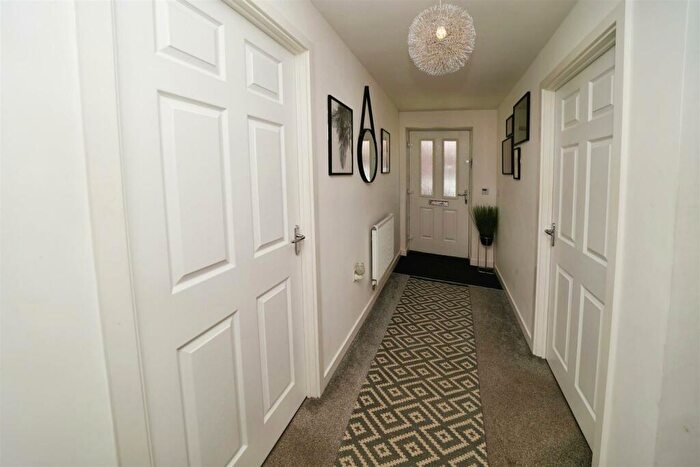 4 Bedroom Detached House For Sale In Grosvenor Road, Kingswood, Hull, HU7