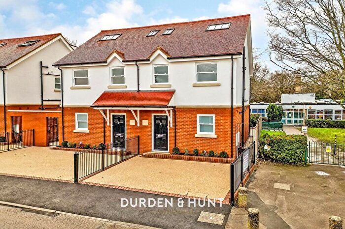 3 Bedroom Semi Detached House For Sale In Brickfield Road, Epping, CM16