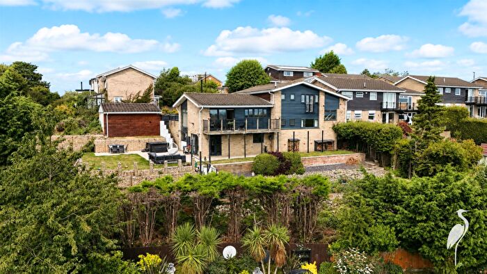 5 Bedroom Detached House For Sale In Alpine Way, Humbledon, Sunderland, SR3