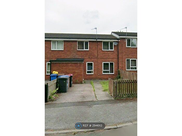 2 Bedroom Terraced House To Rent In Dixon Avenue, Salford, M7