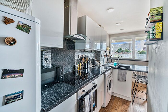 1 Bedroom Flat For Sale In Beckway Street, London, SE17
