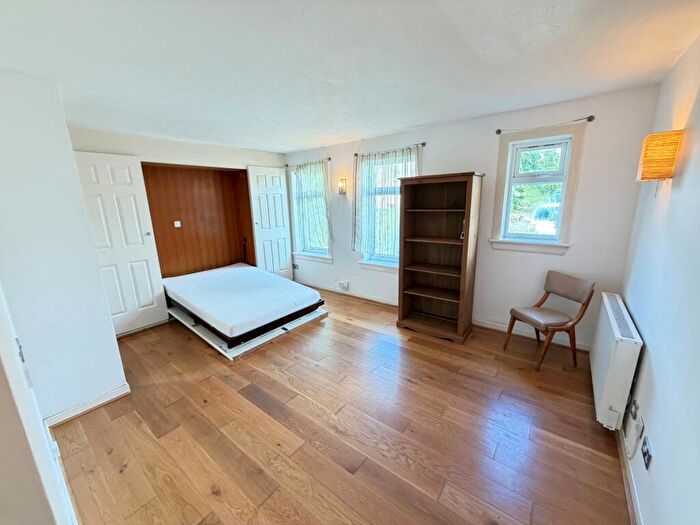 1 Bedroom Flat To Rent In Fauldburn Park, Edinburgh, EH12