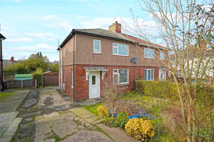 3 Bedroom Semi-Detached House For Sale In West Vale Grove, Thrybergh, Rotherham, South Yorkshire, S65