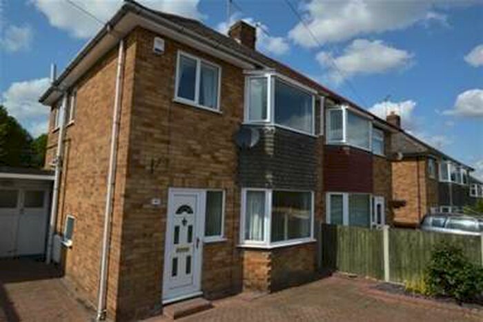 3 Bedroom Semi-Detached House To Rent In Ling Road, Walton, Chesterfield, S40