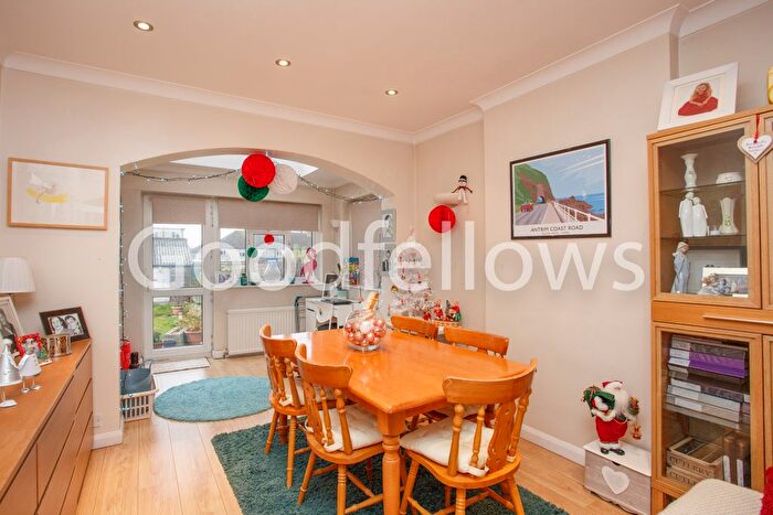 3 Bedroom Detached House To Rent In Churston Drive, Morden, Surrey, SM4