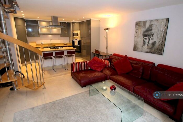 2 Bedroom Flat To Rent In Kennington Road, London, SE11