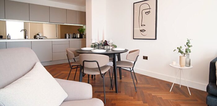 2 Bedroom Apartment To Rent In The Residences Manchester, Deansgate Square, Greater Manchester, M15
