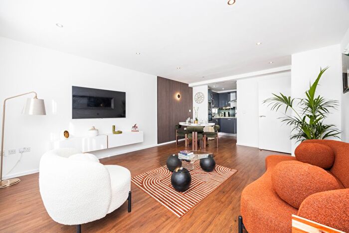 1 Bedroom Flat To Rent In Western Gateway, London, E16