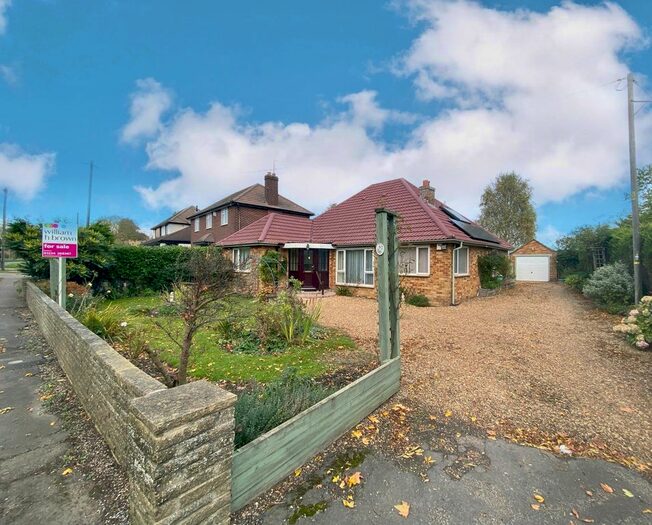 3 Bedroom Detached House For Sale In Green End, Renhold, Bedford MK41