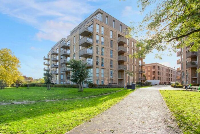 2 Bedroom Apartment To Rent In Adenmore Road, London, SE6