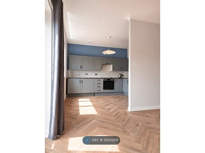 2 Bedroom Flat To Rent In Navigation Way, Ashton-On-Ribble, Preston, PR2