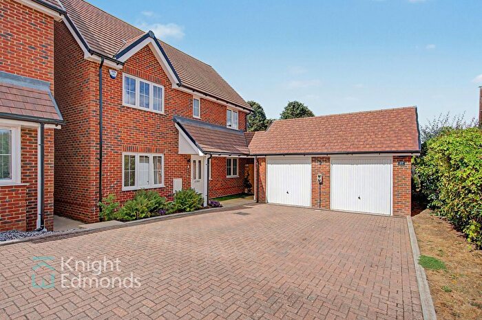 3 Bedroom Detached House For Sale In Lasius Drive, Coxheath, ME17