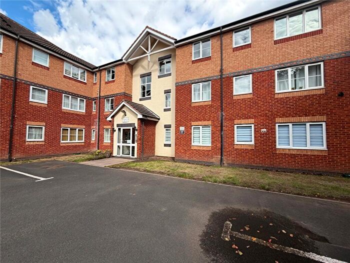 2 Bedroom Flat For Sale In Warwick Road, Sutton Coldfield, West Midlands, B73