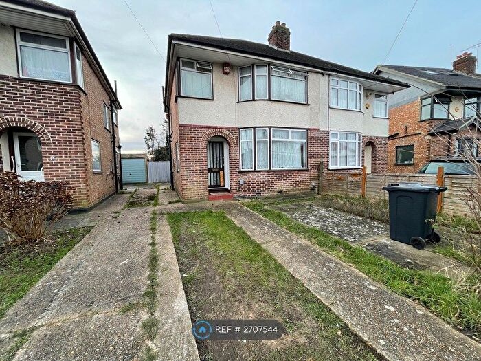 3 Bedroom Semi-Detached House To Rent In Cassiobury Avenue, Feltham, TW14