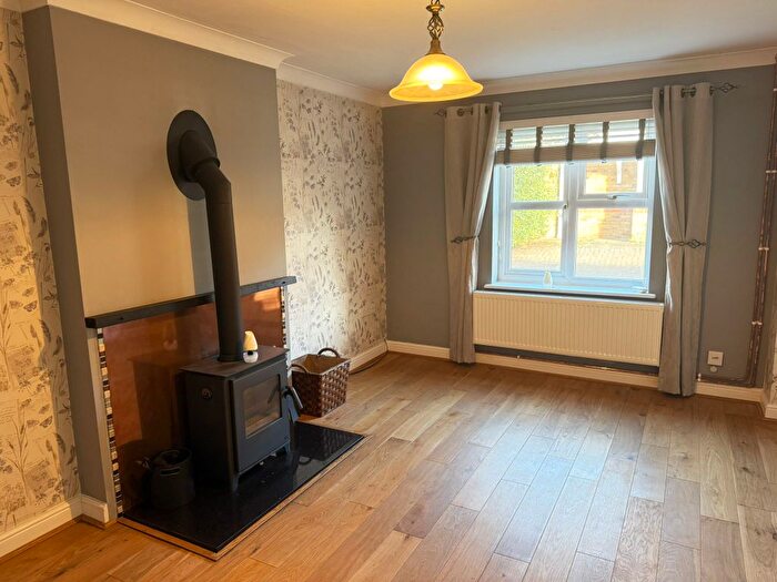 3 Bedroom Semi-Detached House To Rent In Jubilee Road, Brandon, IP27