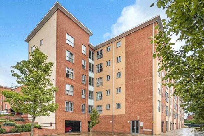 2 Bedroom Flat To Rent In Moulsford Mews, Reading, Berkshire, RG30