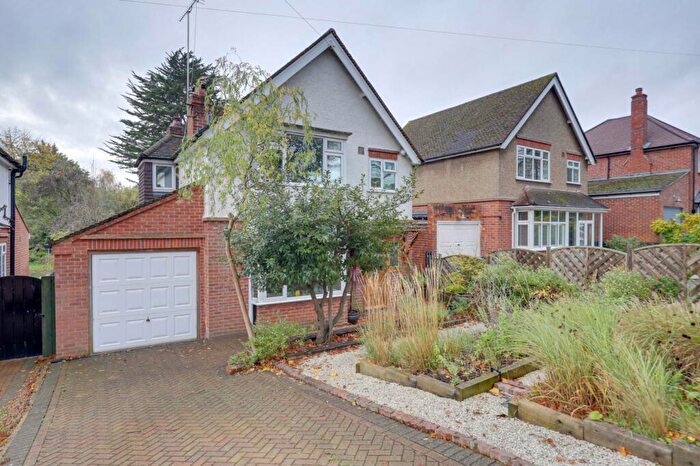 4 Bedroom Detached House For Sale In All Hallows Road, Caversham, RG4