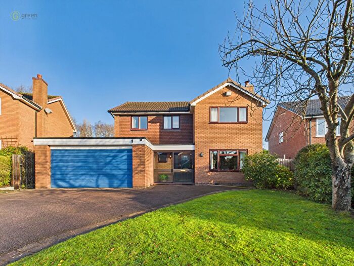 4 Bedroom Detached House For Sale In Gleneagles Drive, Sutton Coldfield, B75
