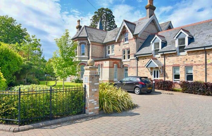 3 Bedroom Flat To Rent In Cavendish Road, Bournemouth, BH1