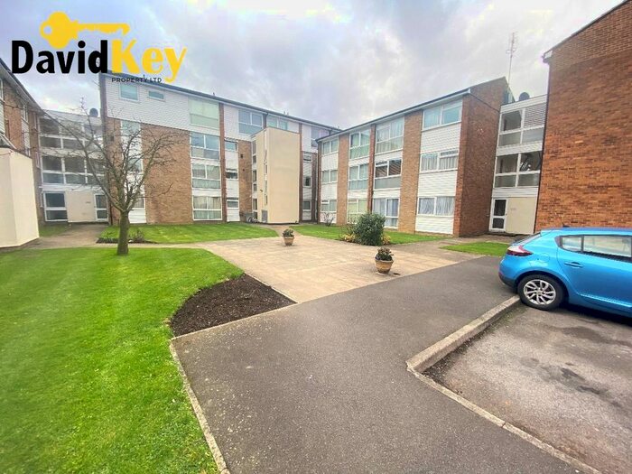 2 Bedroom Flat To Rent In Mintern Close, Hedge Lane, London, N13