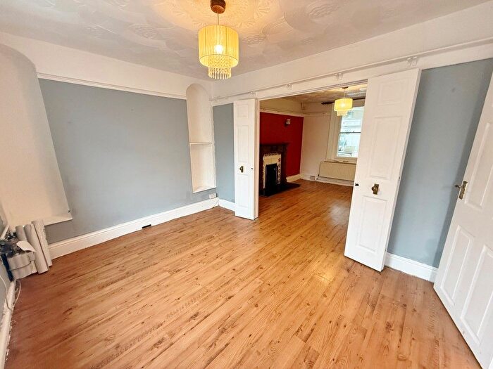 3 Bedroom Terraced House For Sale In High Street, Pontarddulais, Swansea, SA4