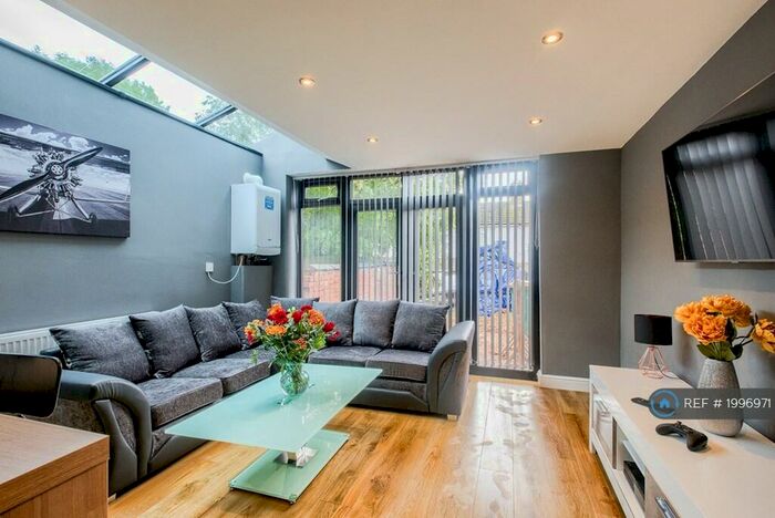 6 Bedroom End Of Terrace House To Rent In Welland Road, Coventry, CV1