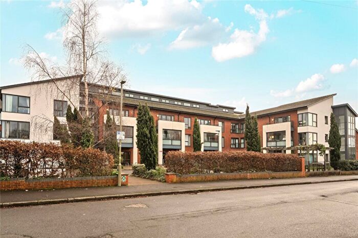 2 Bedroom Apartment For Sale In Craufurd Road, Cowley, Oxford, OX4
