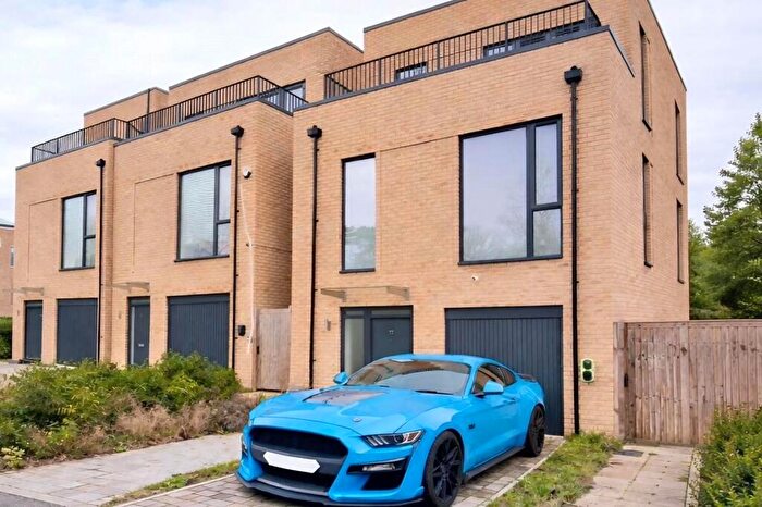 5 Bedroom Detached House To Rent In Henry Darlot Drive, London, NW7