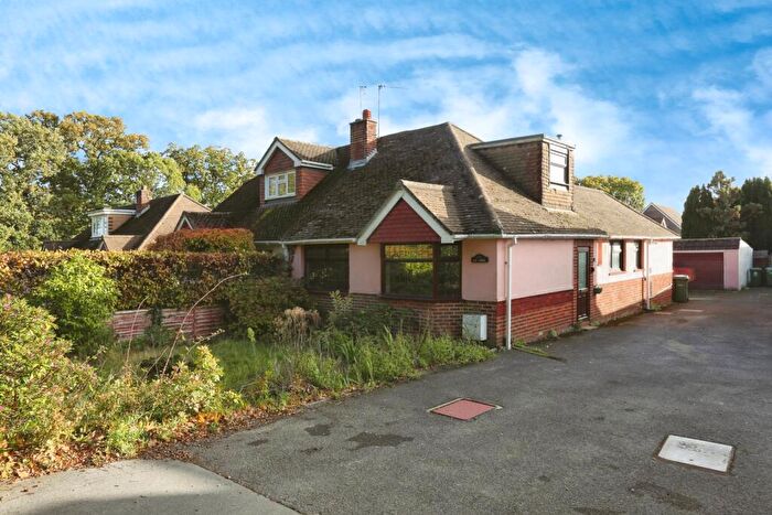 3 Bedroom Bungalow For Sale In Heath Road, Locks Heath, Southampton, Hampshire, SO31