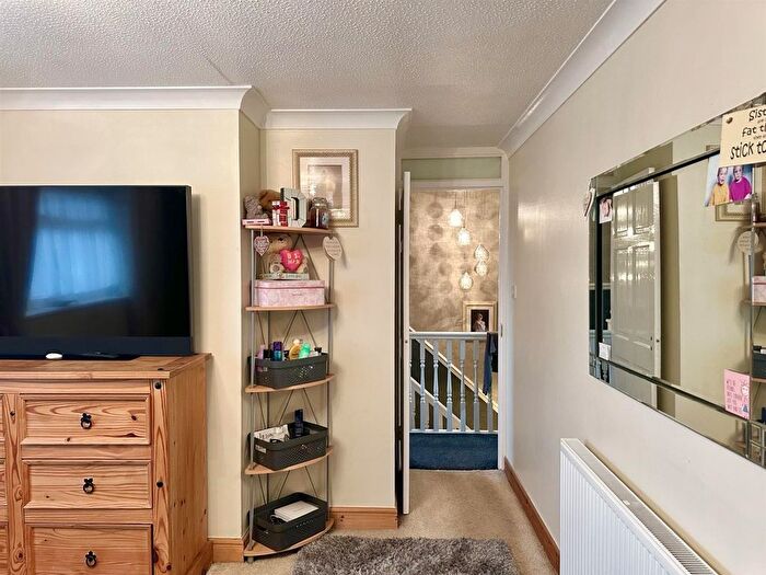 3 Bedroom End Of Terrace House For Sale In Ninfield Road, Bexhill-On-Sea, TN39