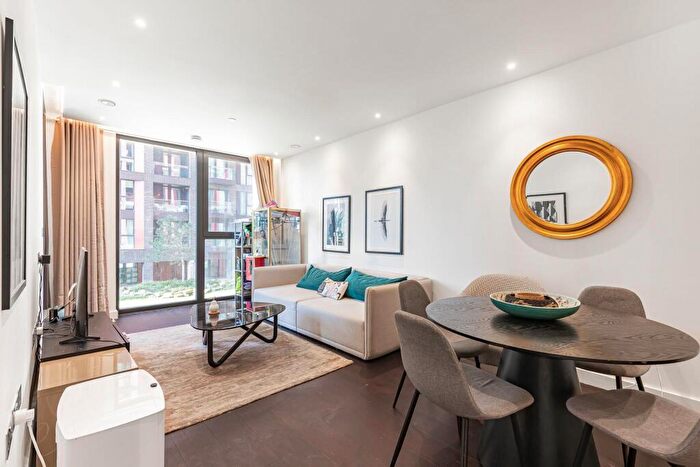 2 Bedroom Flat For Sale In Madeira Tower, The Residence, Ponton Road, London, SW11